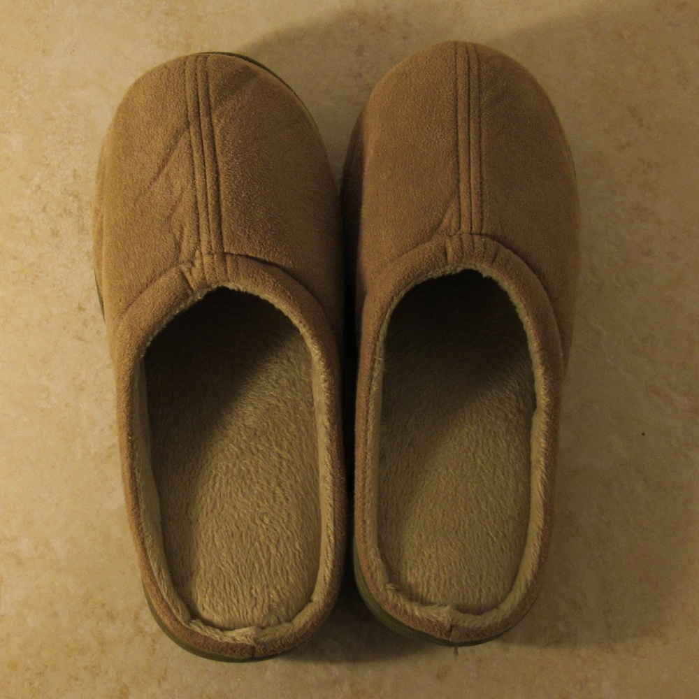Slippers - Picture 3 of 3